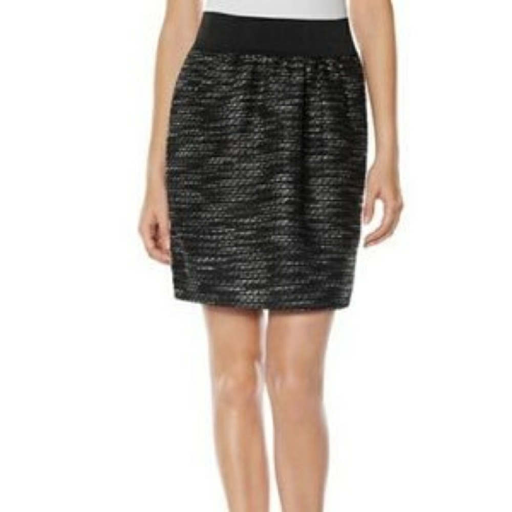 LIMITED "Outback Red" Black/Silver Tweed Skirt (M)
